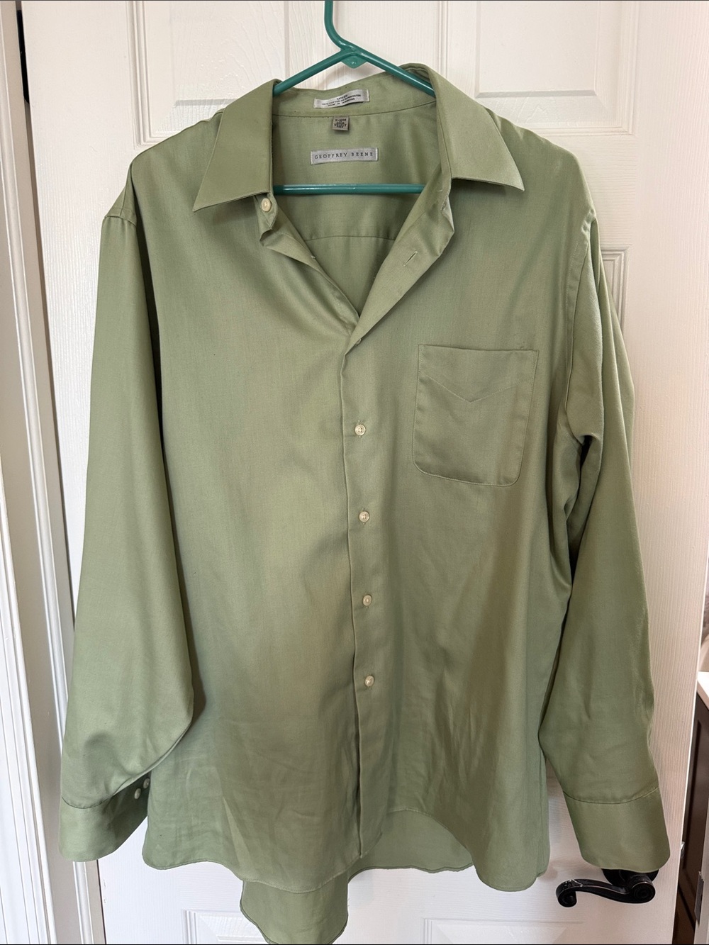 Geoffrey Beene Men's Sage Green Long-Sleeve Dress Shirt